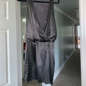 NWOT Banana Republic Gray Silk Twistback Dress
